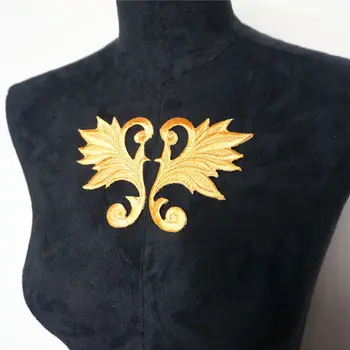 2 ADET Altın Kanatları Yaprak Kalp İşlemeli Yamalar Rozetleri Üzerinde Demir Dikmek Aplikler Yaka Elbise Elbise DIY Zanaat Dekorasyon Görüntü 2