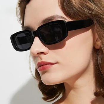 Avrupa ve Amerikan Kare Küçük Çerçeve Güneş Gözlüğü Erkekler ve Kadınlar Punk Moda Podyum Gözlük Güneş Gözlüğü UV400