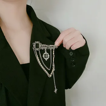 Ağır Sanayi Metal Koyu Püskül JK Aksesuarları Takım Elbise Retro Pin Elbise Dekorasyon Yeni Broş Kadın Aksesuarları Hediyeler