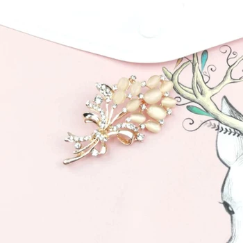 Moda Opal Taş Çiçek Broş Pin Konfeksiyon Aksesuarları doğum günü hediyesi kadınlar için rhinestone broş Pin Görüntü 2